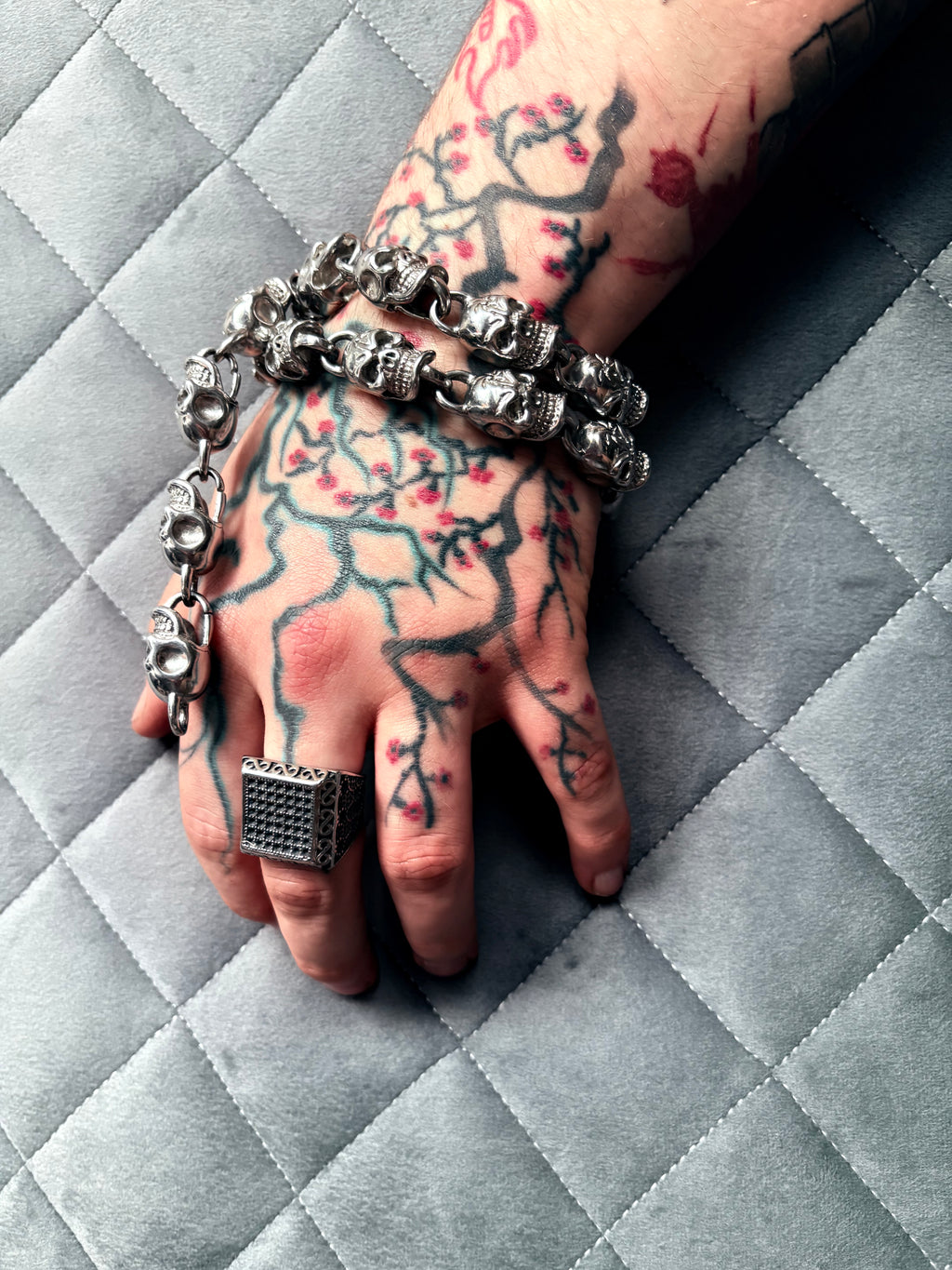 Noir Signet Ring