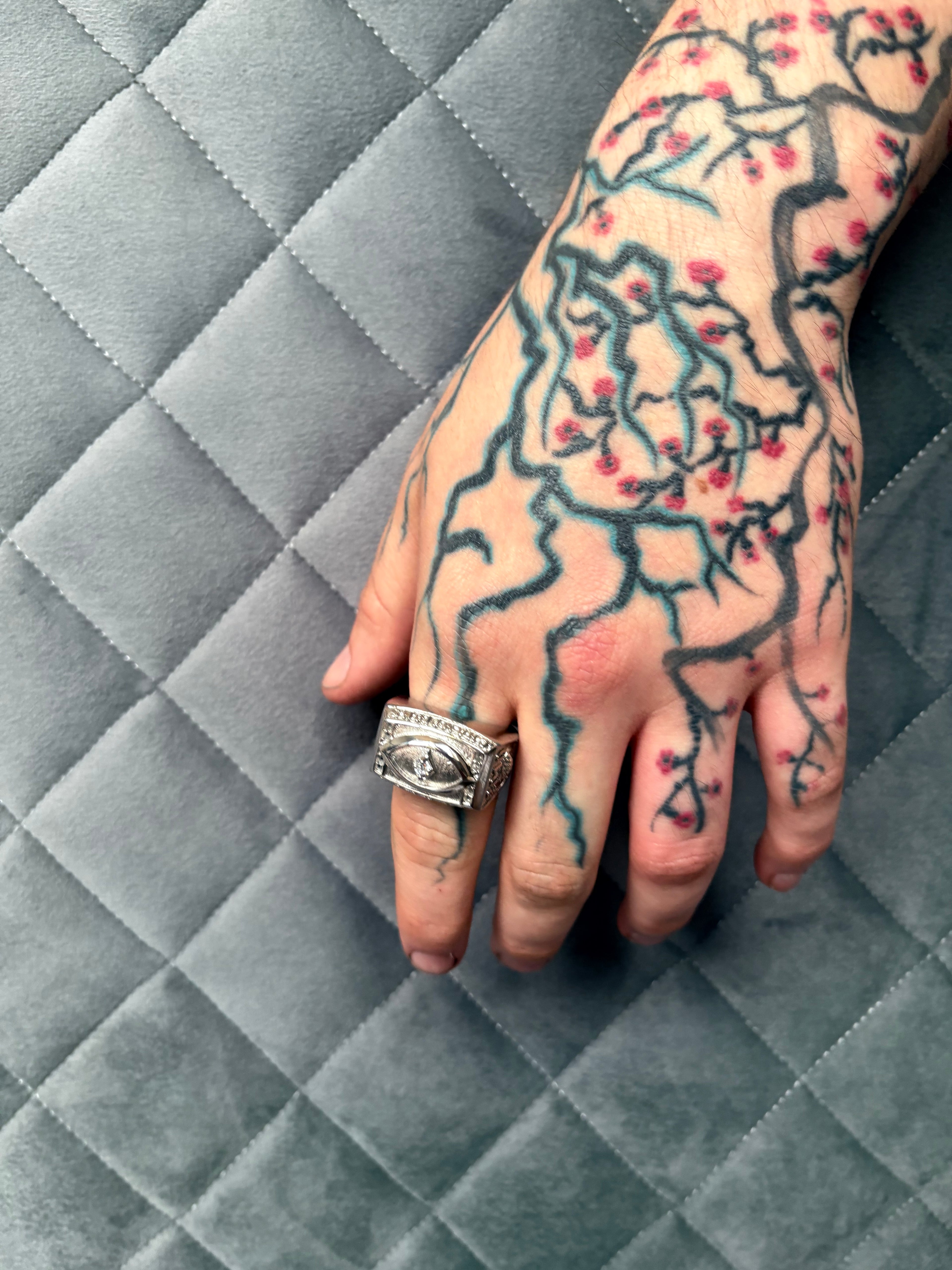 All Eyez Ring