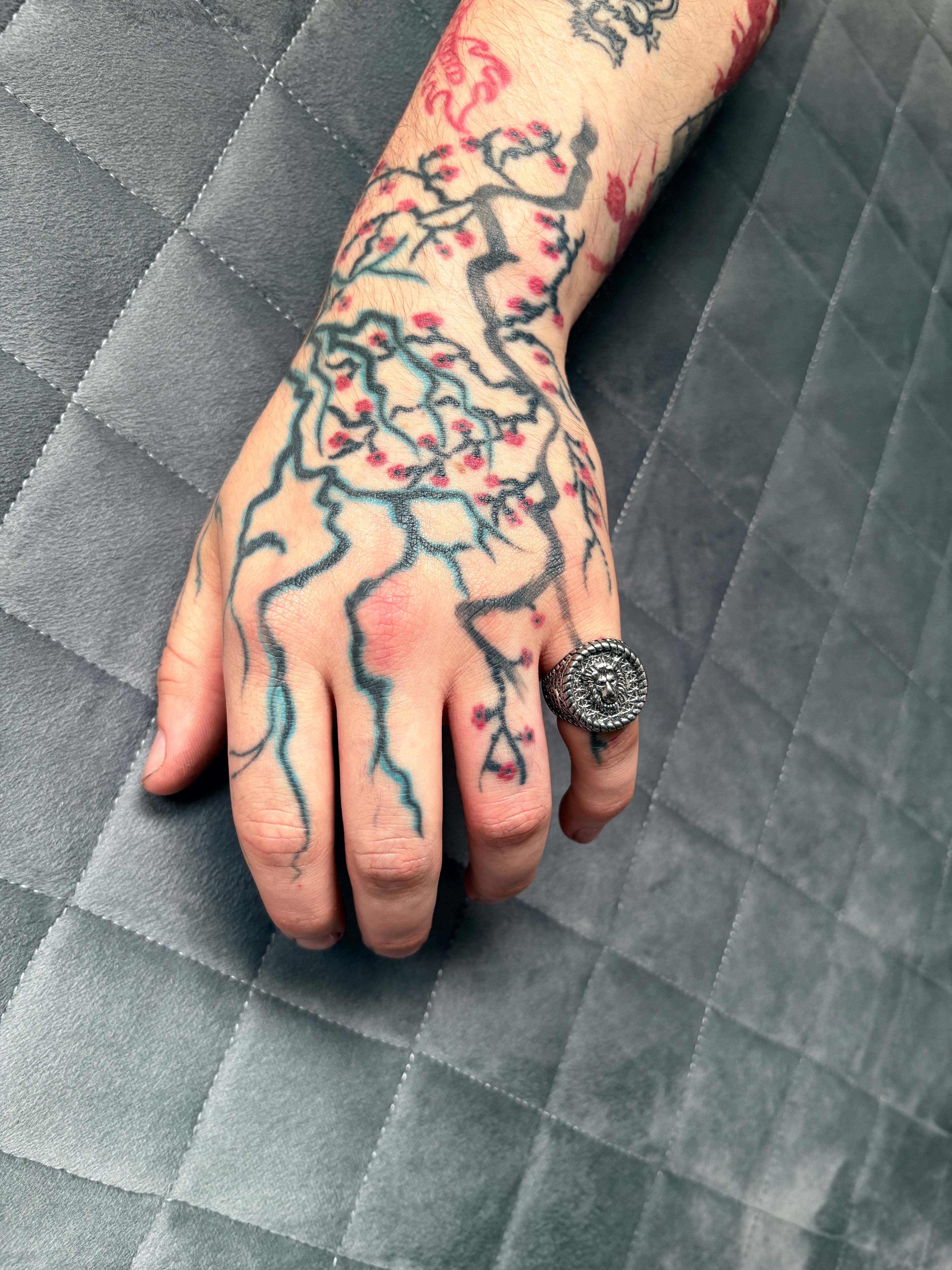 Royal Lion Signet Ring – Sterling Silver King of Beasts Ring