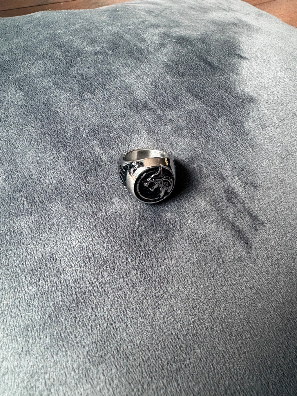 Wolf Signet Ring