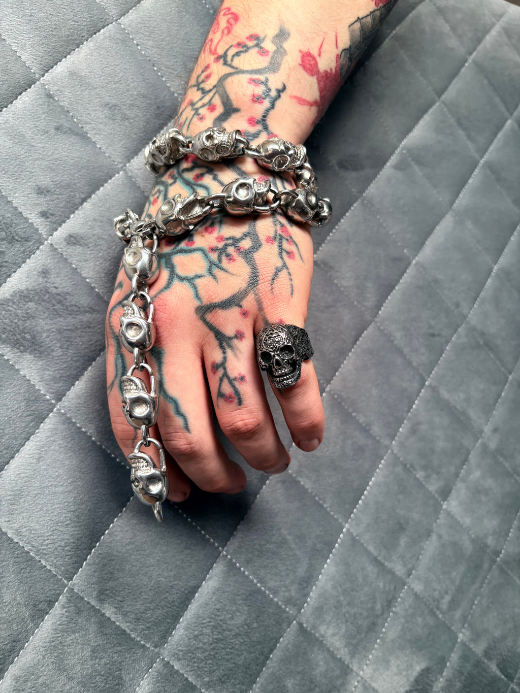 Rogue Skull Ring