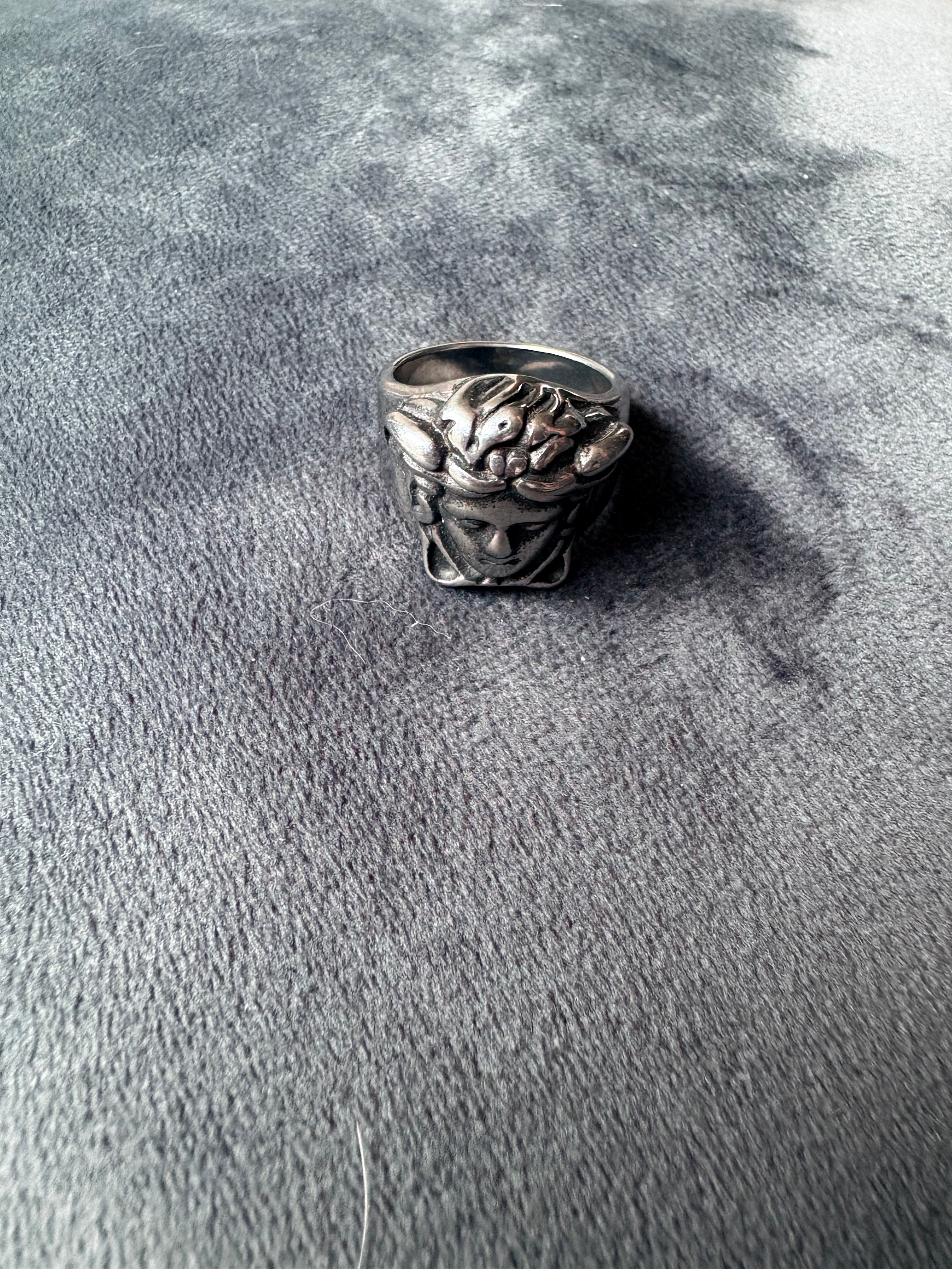 Medusa Ring