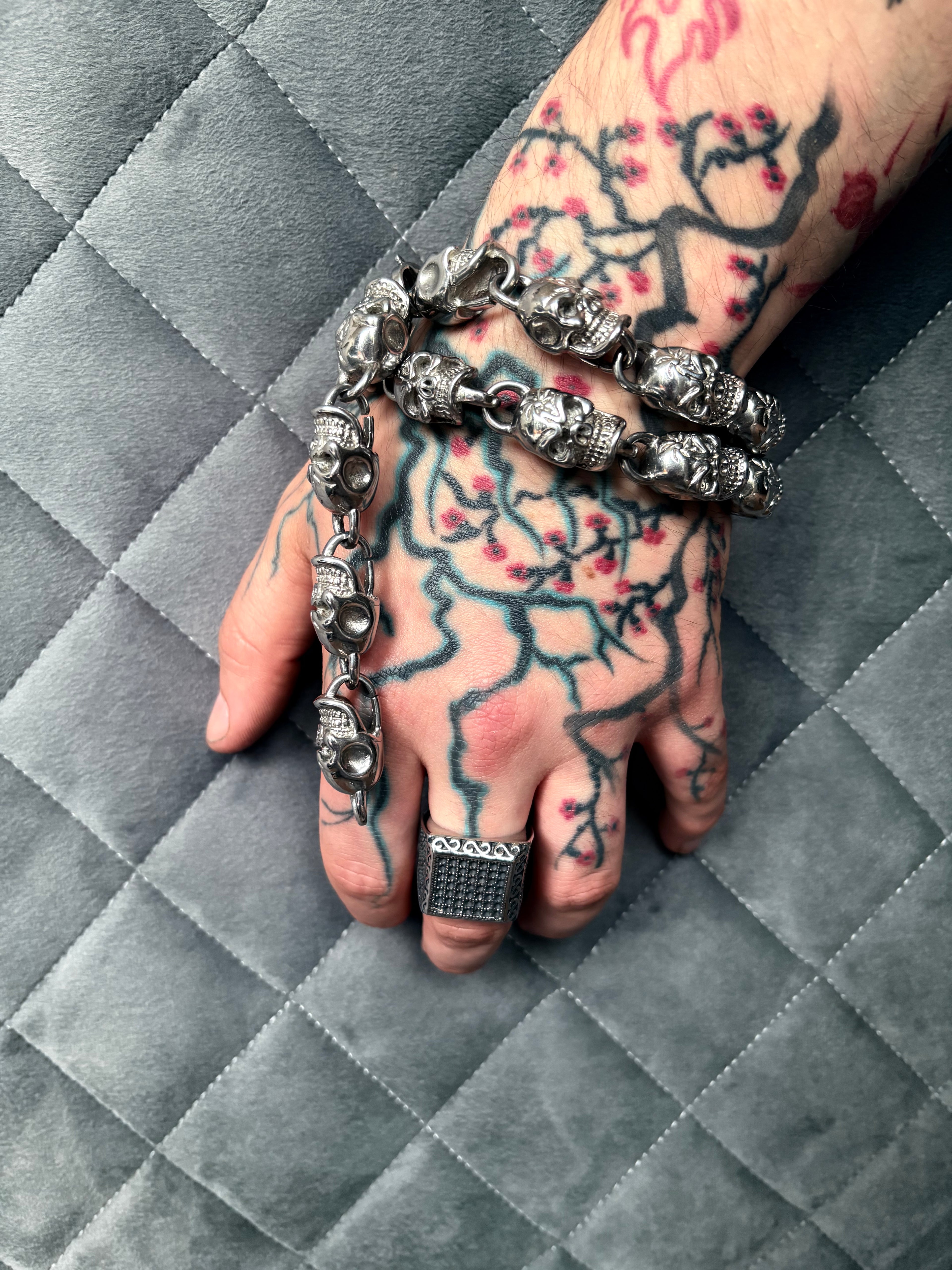 Noir Signet Ring
